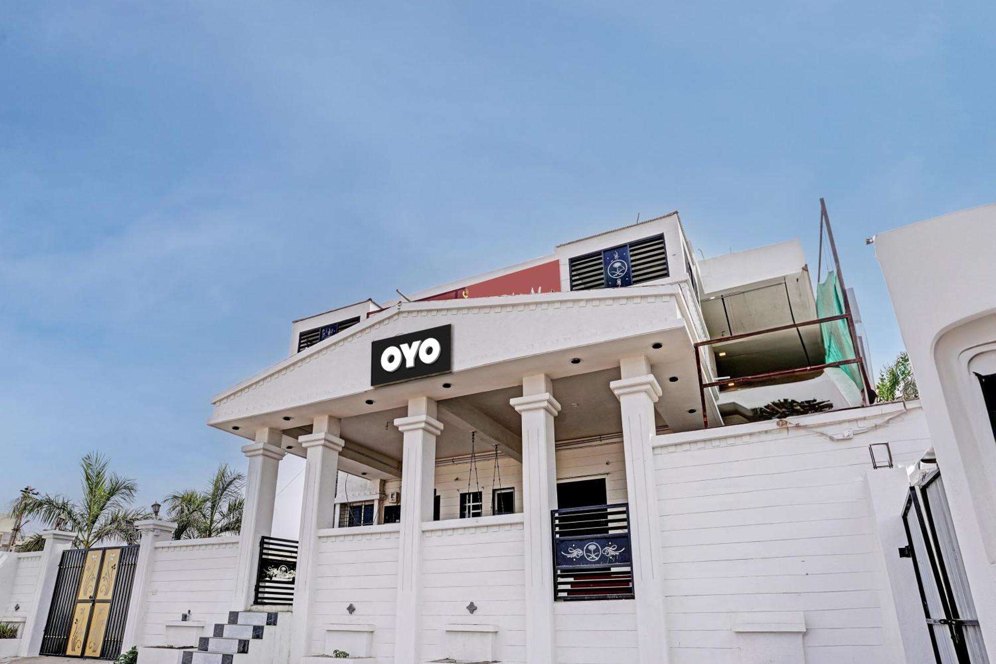 Hotel O White Palace Hotel Rajkot Esterno foto